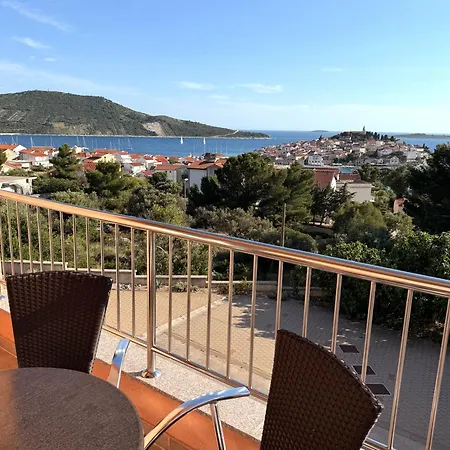 Visum Apartment Primosten